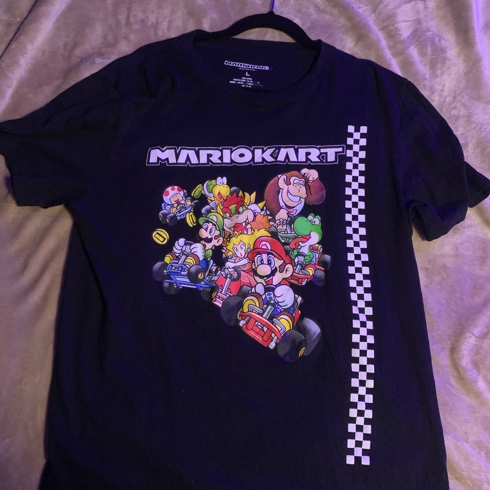 Black Mario cart graphic tee